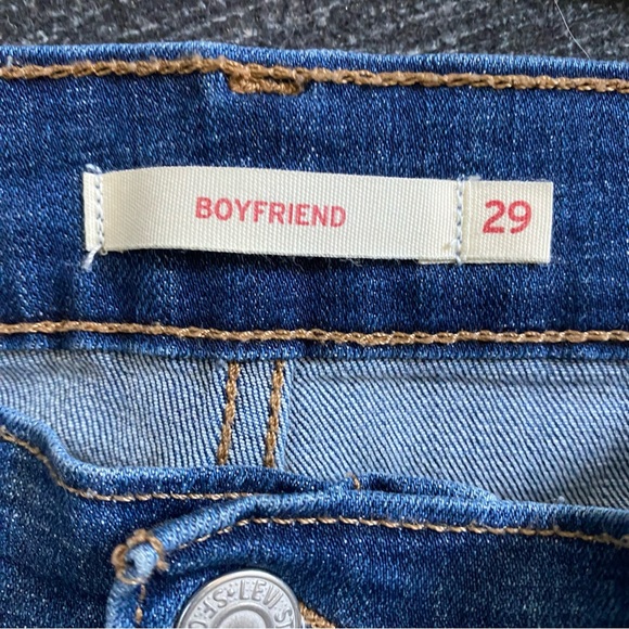 Levi’s Women’s Boyfriend Jeans - Picture 6 of 6